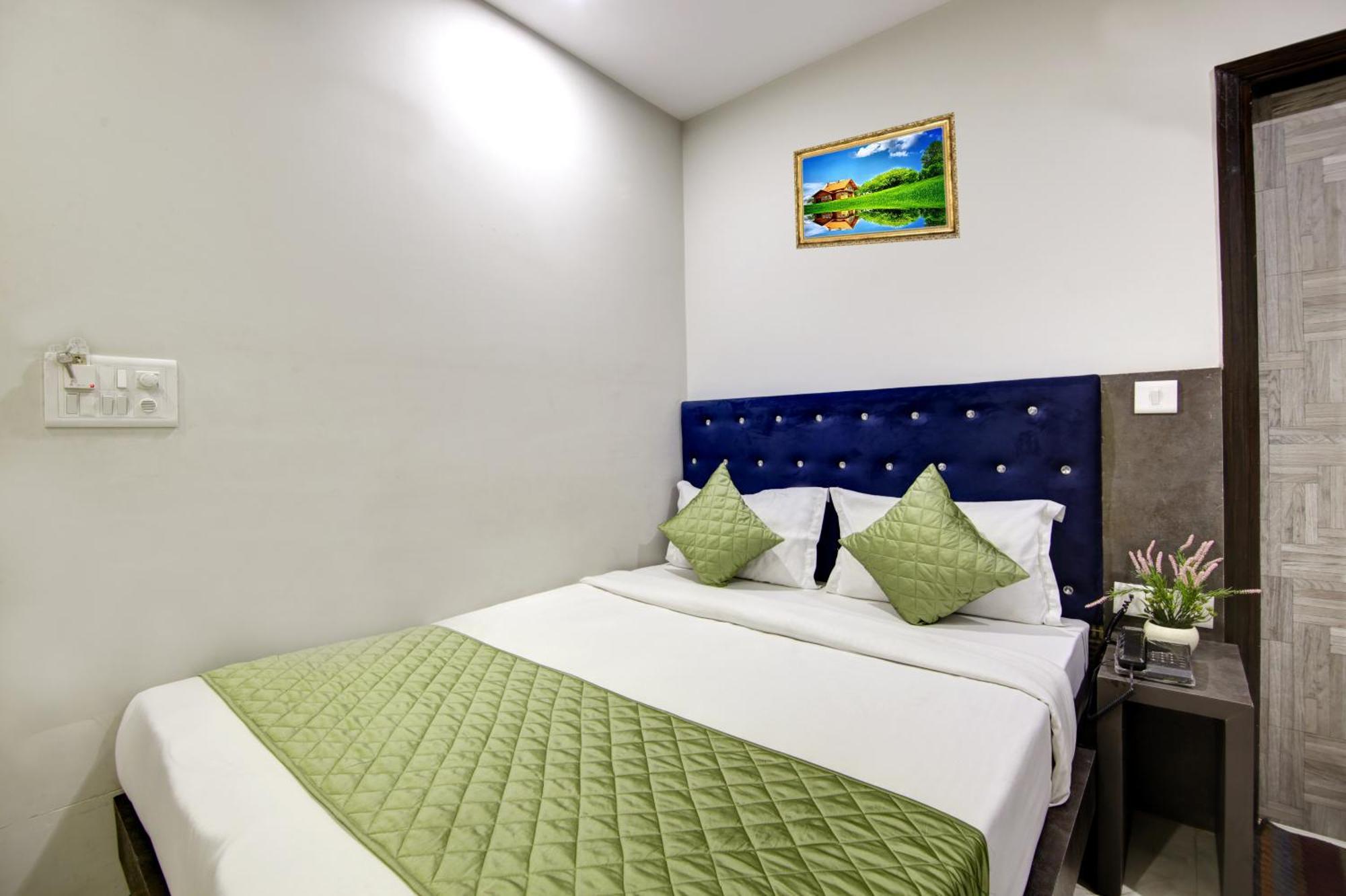 Hotel S B Inn-Near New Delhi Train Station Extérieur photo