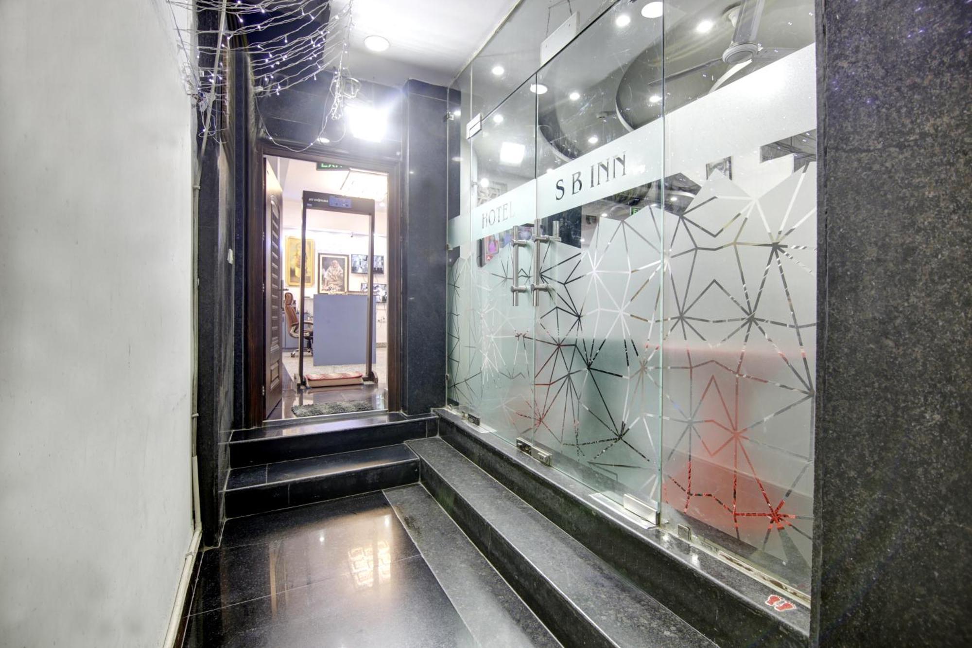 Hotel S B Inn-Near New Delhi Train Station Extérieur photo