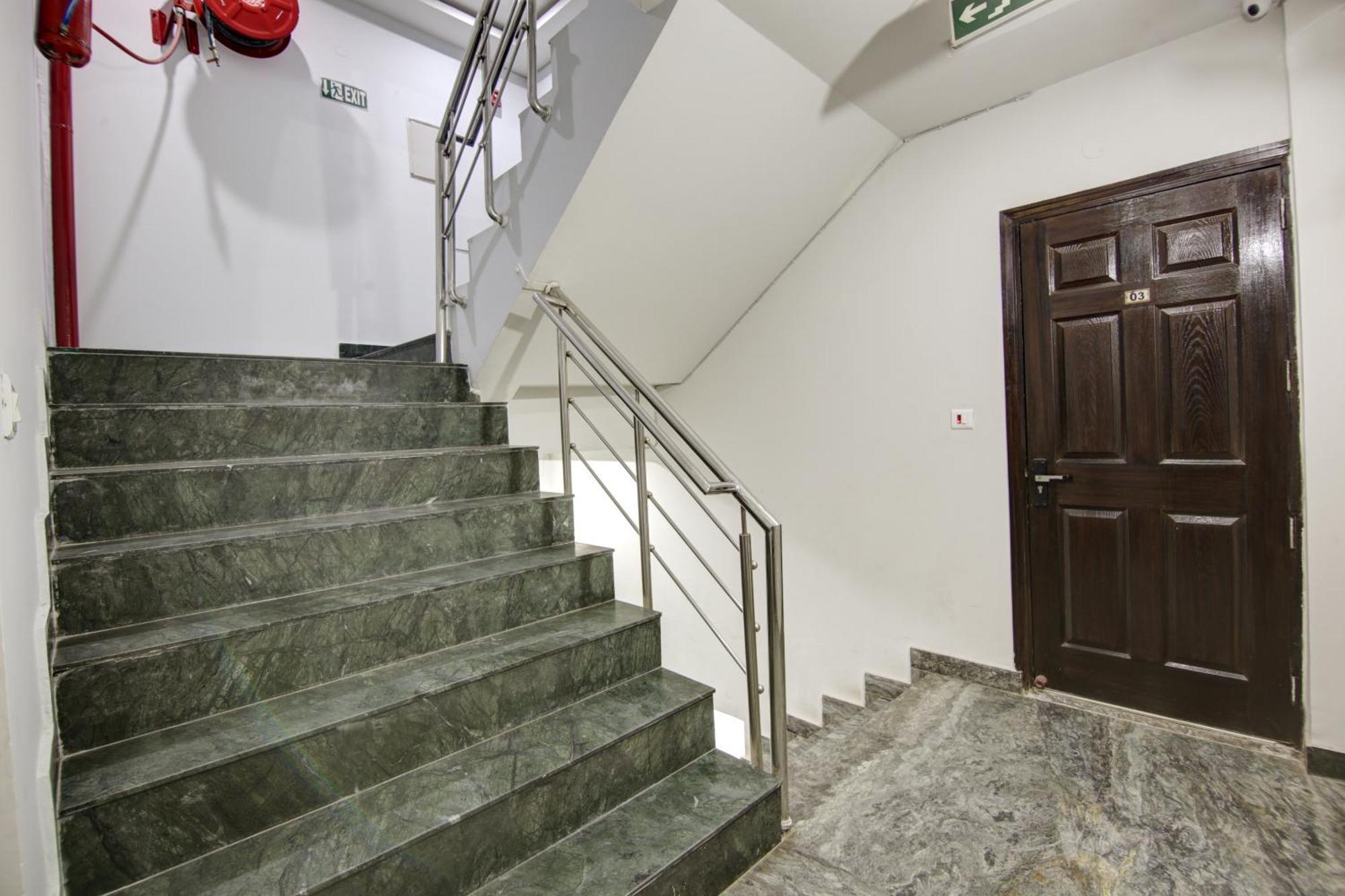 Hotel S B Inn-Near New Delhi Train Station Extérieur photo
