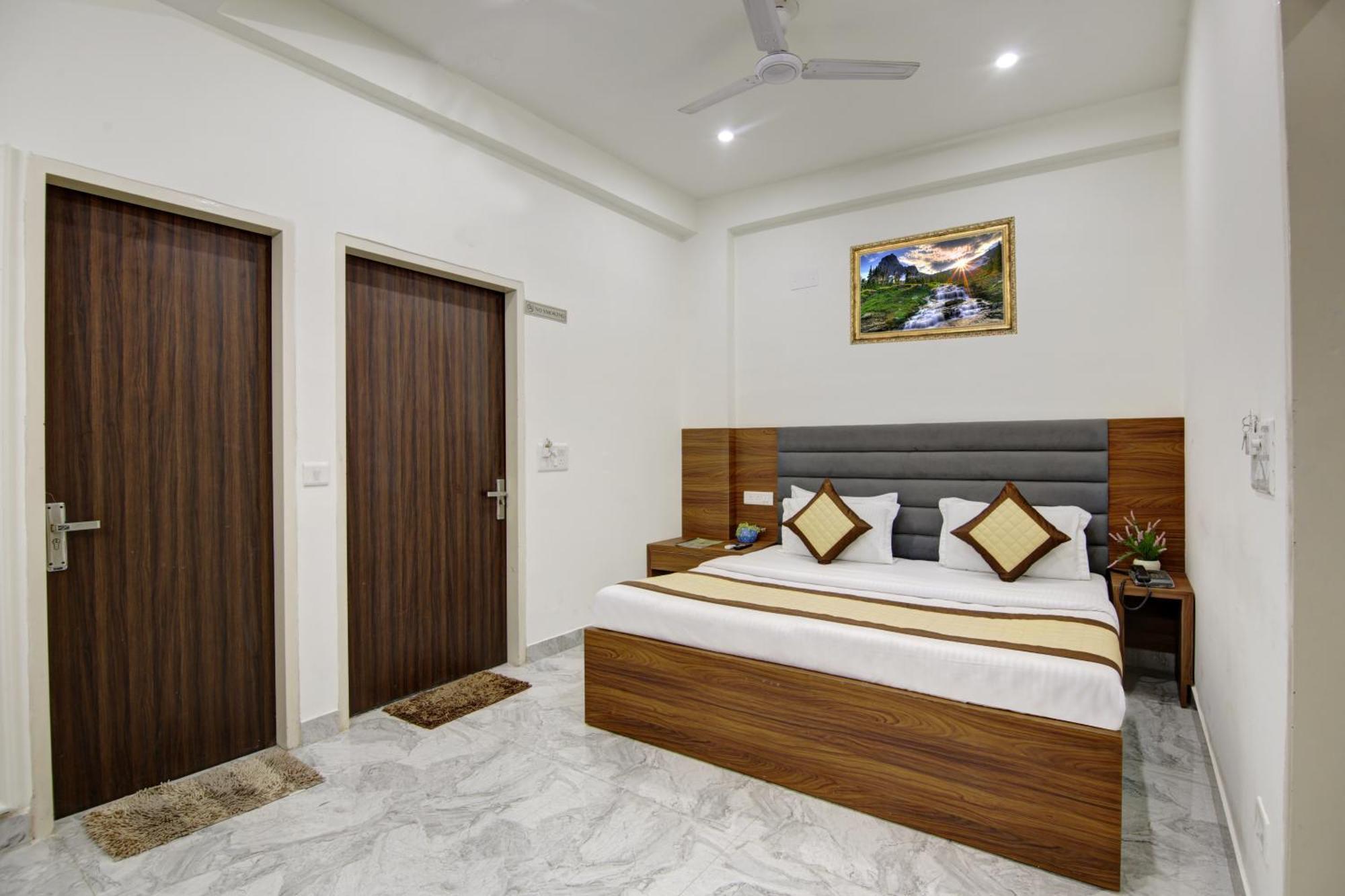 Hotel S B Inn-Near New Delhi Train Station Extérieur photo